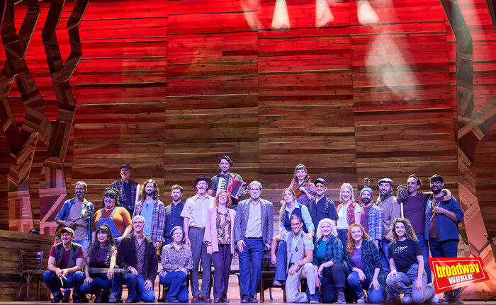 PHOTOS: COME FROM AWAY se presenta en el Teatro Marquina de Madrid  Image