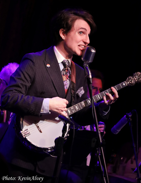 Photos: Bryce Edwards Brings Another Frivolity Hour To Birdland  Image