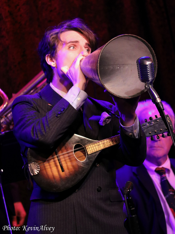 Photos: Bryce Edwards Brings Another Frivolity Hour To Birdland Image