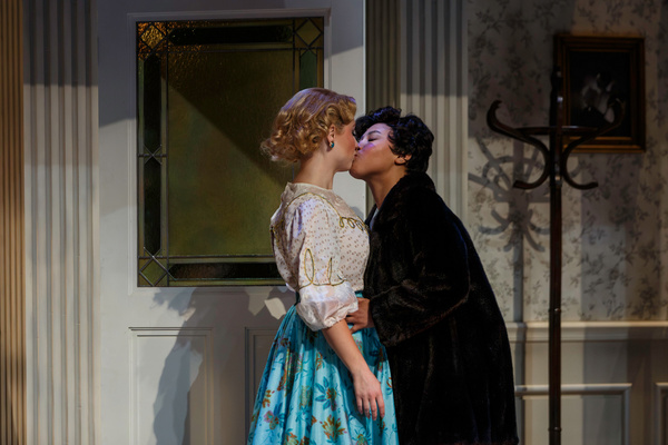 Photos: DIAL M FOR MURDER at Pittsburgh Public Theater Image