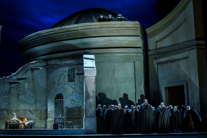 Photos: Lyric Opera of Chicago Presents Verdi's RIGOLETTO Image