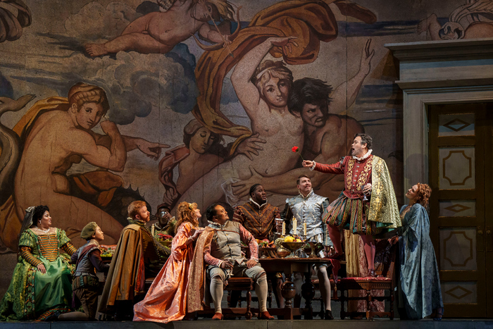 Photos: Lyric Opera of Chicago Presents Verdi's RIGOLETTO Image
