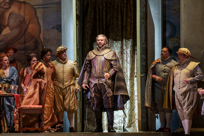 Photos: Lyric Opera of Chicago Presents Verdi's RIGOLETTO Image