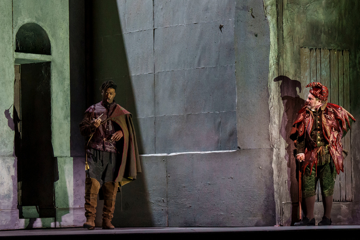 Photos: Lyric Opera of Chicago Presents Verdi's RIGOLETTO Image