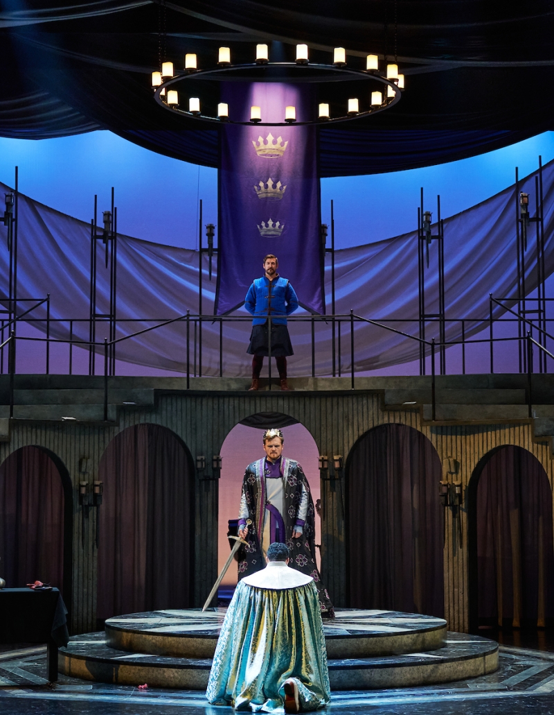 Review: CAMELOT at Village Theatre Image