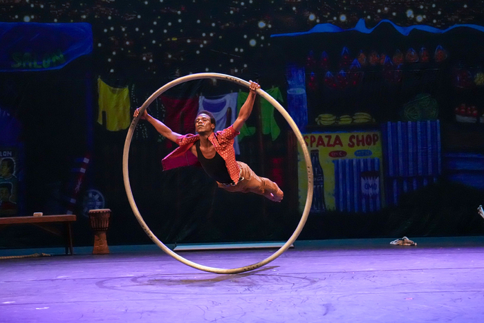 Photos: MOYA by Zip Zap Circus at Children's Theatre Company Image