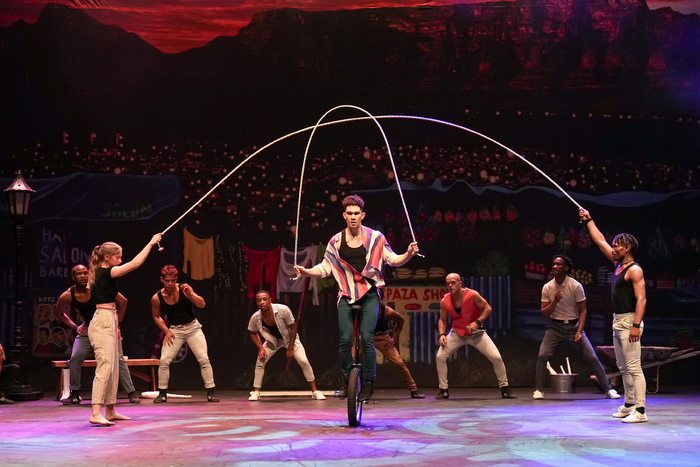 Photos: MOYA by Zip Zap Circus at Children's Theatre Company  Image