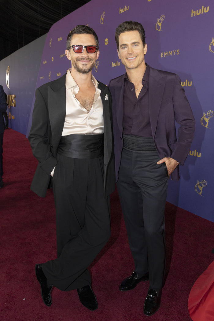 Photos: Inside the 76th Emmy Awards With Jeremy Allen White, Elizabeth Debicki & More  Image