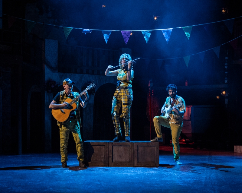 Review: COMEDY OF ERRORS at Shakespeare Theatre Comany Image
