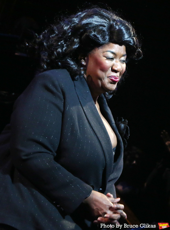Photos: Alyssa Milano Makes her Broadway Debut in CHICAGO Image