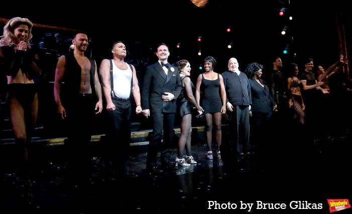 Photos: Alyssa Milano Makes her Broadway Debut in CHICAGO Image