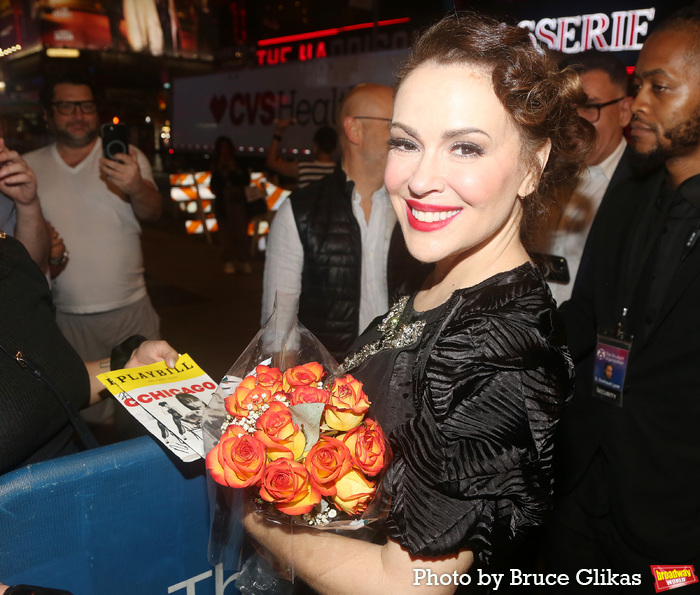 Photos: Alyssa Milano Makes her Broadway Debut in CHICAGO Image