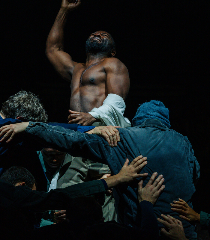 Photos: First Look At David Oyelowo And More In CORIOLANUS At The National Theatre Image