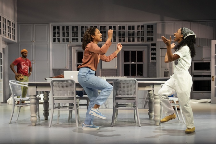 Photos: GOOD BONES at The Public Theater Image