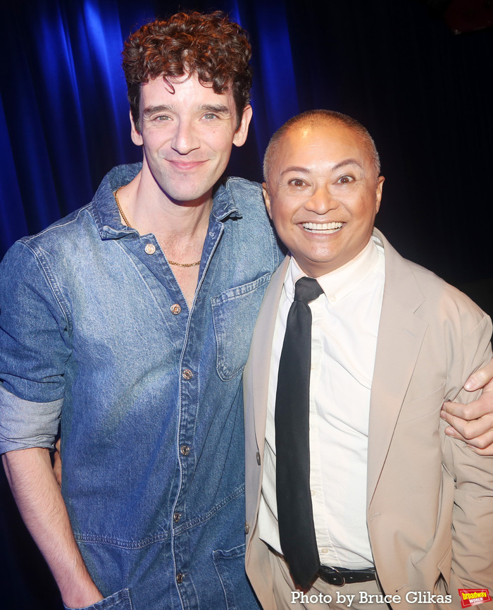 Photos: Alec Mapa Returns to the Laurie Beechman Theatre Image