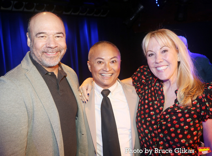 Photos: Alec Mapa Returns to the Laurie Beechman Theatre Image