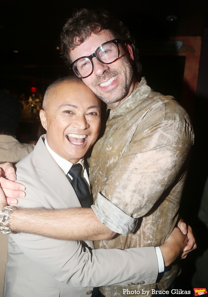 Photos: Alec Mapa Returns to the Laurie Beechman Theatre Image