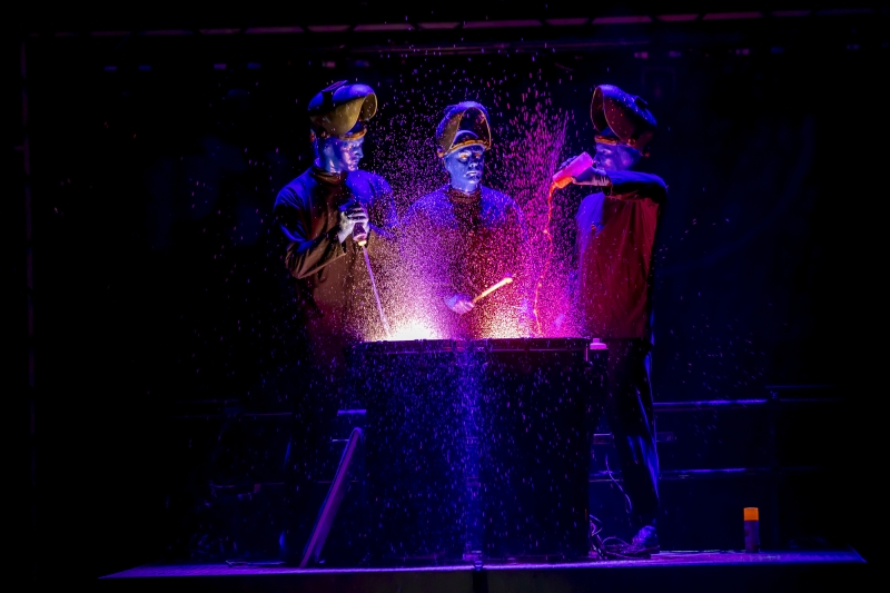 Review: BLUE MAN GROUP: BLUEVOLUTION, London Palladium  Image