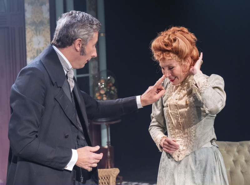 Review: THE CABINET MINISTER, Menier Chocolate Factory  Image