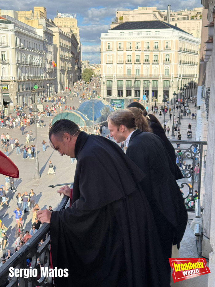 PHOTOS: Los protagonistas de EL FANTASMA DE LA ÓPERA inauguran temporada con un acto especial  Image