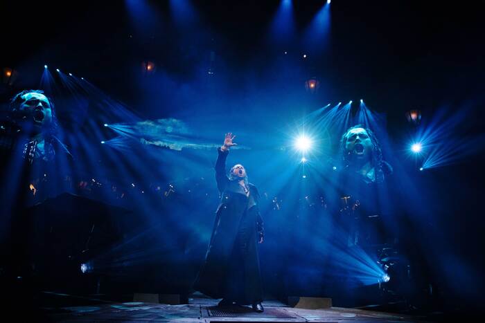 Photos: LES MISERABLES THE ARENA SPECTACULAR Kicks Off World Tour  Image