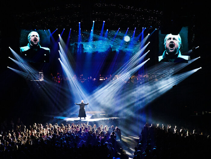 Photos: LES MISERABLES THE ARENA SPECTACULAR Kicks Off World Tour Image