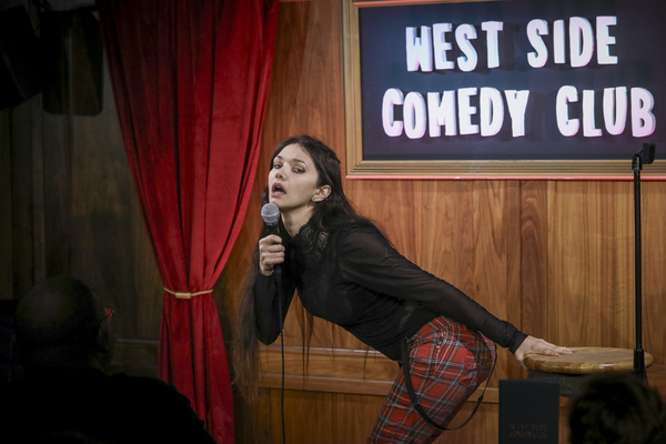 Photos: Celebrities Perform In A Night Of Comedy For Charity Event At West Side Comedy Club Image