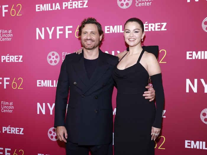 Photos: Selena Gomez, Zoe Saldaña & More Attend New York Screening of EMILIA PEREZ  Image