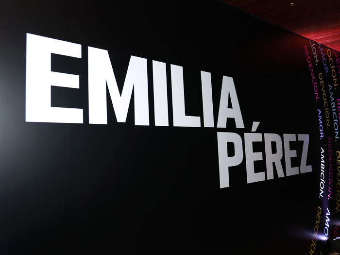 Photos: Selena Gomez, Zoe Saldaña & More Attend New York Screening of EMILIA PEREZ  Image