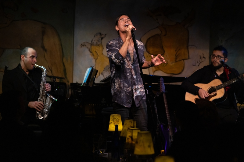 Review: Julio Iglesias, Jr. Makes His Café Carlyle Debut with TIMELESS Image