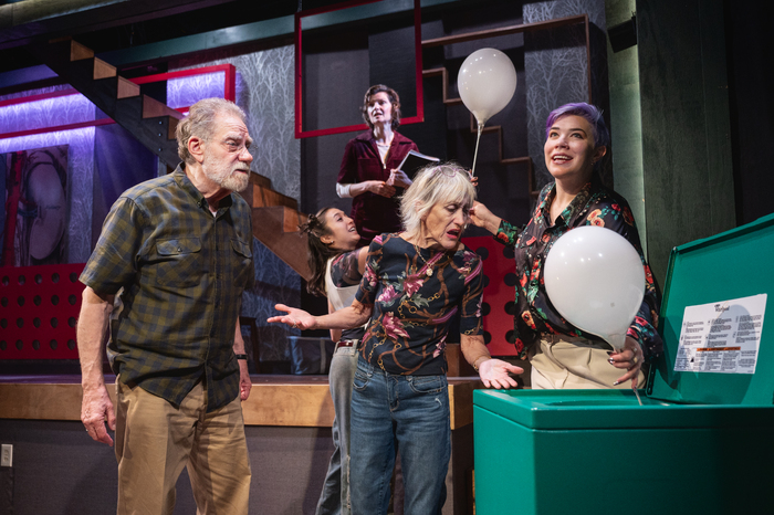 Richard Masur, Constance Shulman, Amy Jo Jackson, Sasha Diamond, and Mary Bacon Photo