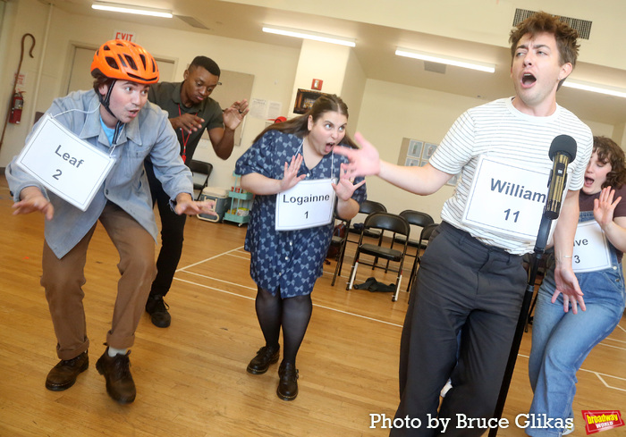 Noah Galvin, Alex Joseph Grayson, Beanie Feldstein, Kevin McHale  Photo