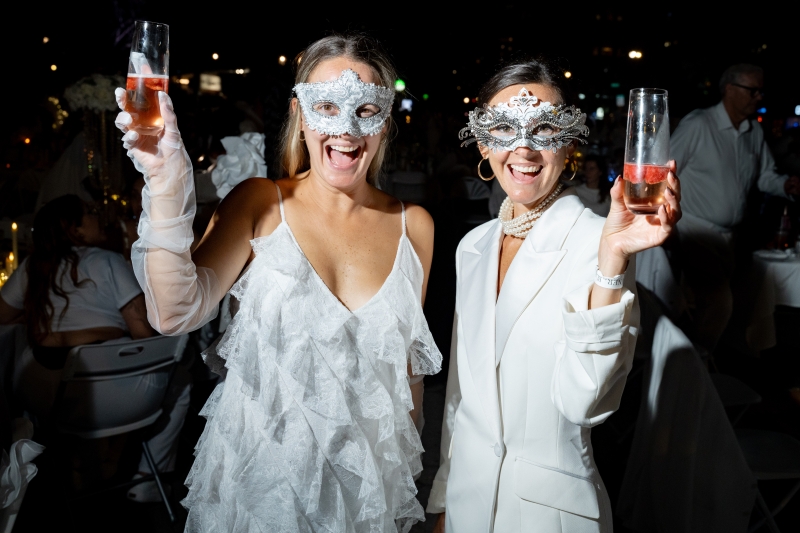 Dîner en Blanc-The Exciting Event in Union Square  Image