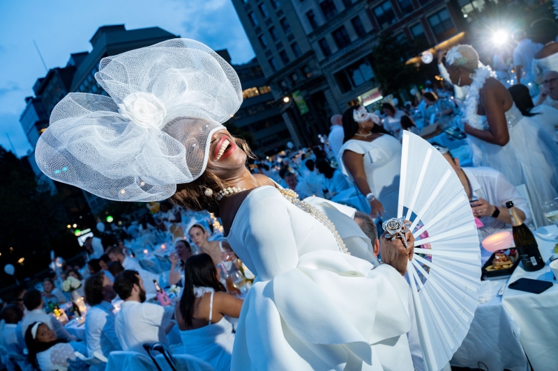 Dîner en Blanc-The Exciting Event in Union Square  Image