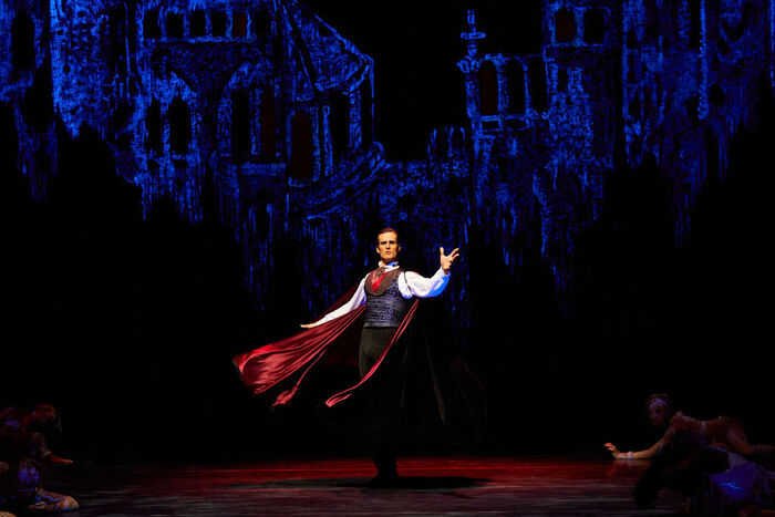 Photos: Paul Vasterling's DRACULA at Nashville Ballet  Image