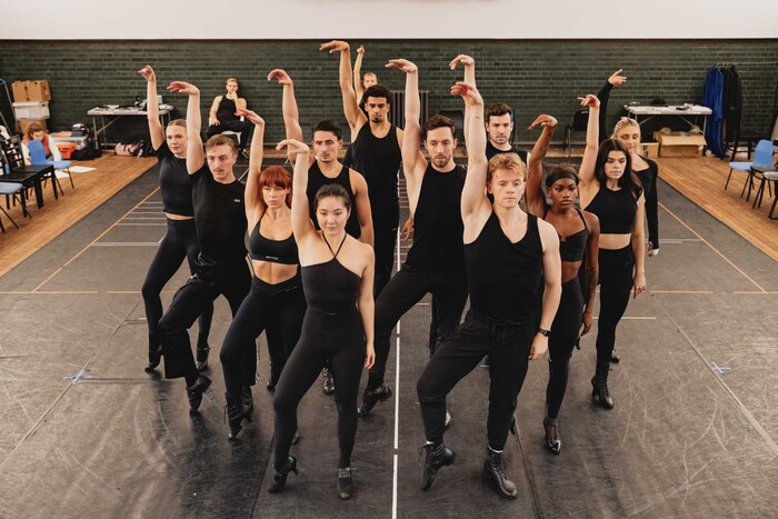 Photos: Faye Brookes, Djalenga Scott, and More in Rehearsal For the UK Tour of CHICAGO  Image