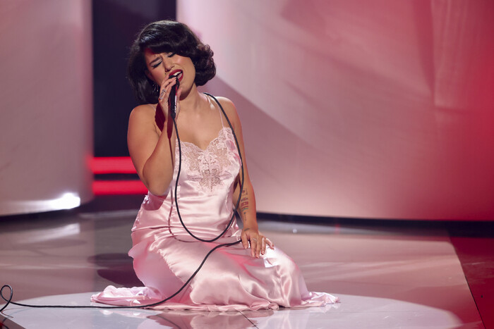 Photos: Jennifer Hudson, Mariah Carey, & More Perform at the AMERICAN MUSIC AWARDS 50TH ANNIVERSARY SPECIAL Image