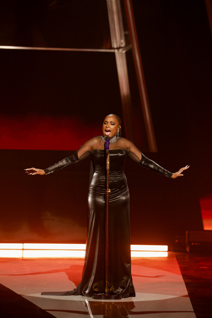 Photos: Jennifer Hudson, Mariah Carey, & More Perform at the AMERICAN MUSIC AWARDS 50TH ANNIVERSARY SPECIAL Image
