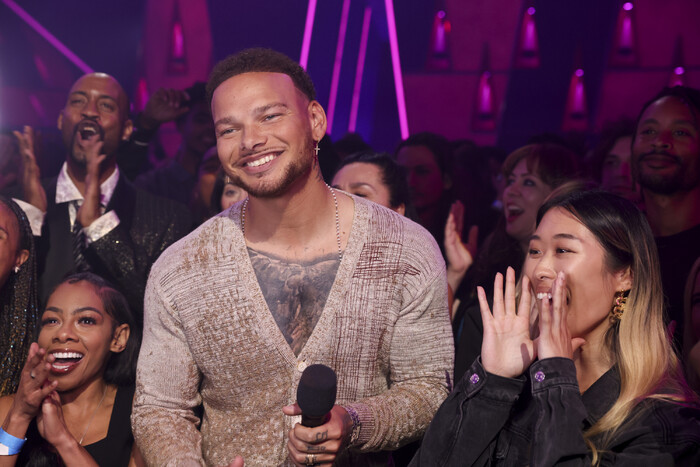 Photos: Jennifer Hudson, Mariah Carey, & More Perform at the AMERICAN MUSIC AWARDS 50TH ANNIVERSARY SPECIAL Image