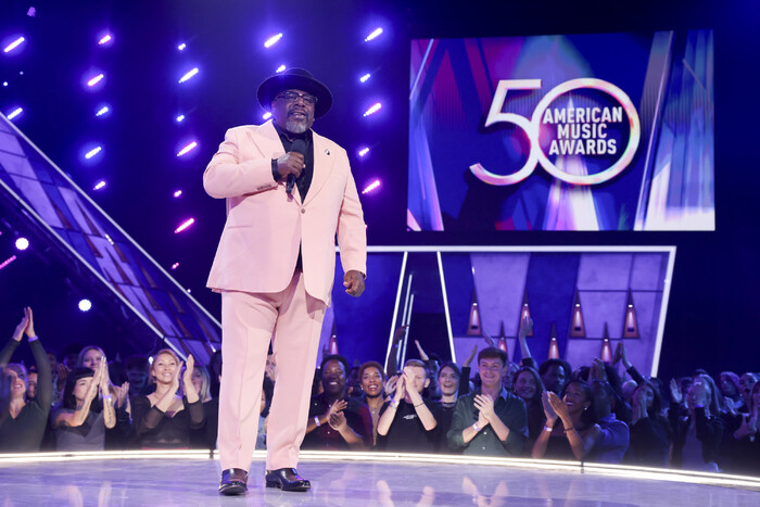 Photos: Jennifer Hudson, Mariah Carey, & More Perform at the AMERICAN MUSIC AWARDS 50TH ANNIVERSARY SPECIAL Image