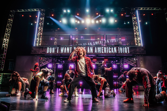 Daniel Durant (center) and the cast  Photo