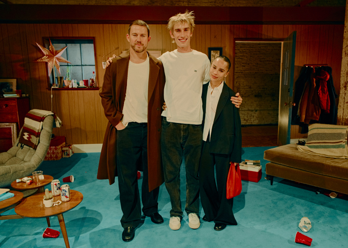 Photos: Zoë Kravitz, Maya Hawke, & More Attend Closing Weekend of PICTURE DAY Image