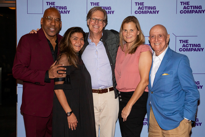 Photos: Rachel Brosnahan, David Corenswet & More at HOLIDAY Benefit Reading Image
