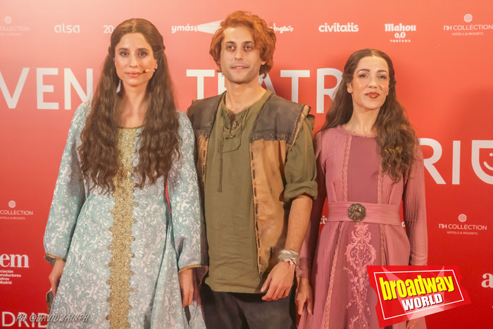 PHOTOS: Se presenta la Temporada Teatral de Madrid en la Plaza de Callao  Image