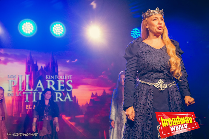 PHOTOS: Se presenta la Temporada Teatral de Madrid en la Plaza de Callao  Image