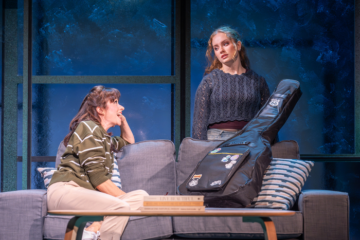 Photos: Further Look at DEAR EVAN HANSEN UK Tour Image