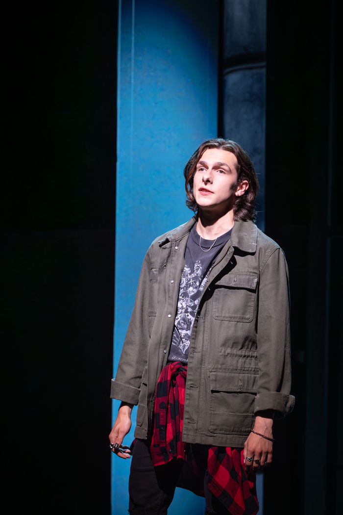 Photos: Further Look at DEAR EVAN HANSEN UK Tour Image