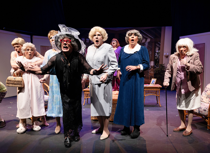 Photos: Hell In A Handbag Presents THE GOLDEN GIRLS MEET THE SKOOBY DON'T GANG: THE MYSTERY OF THE HAUNTED BUSH  Image