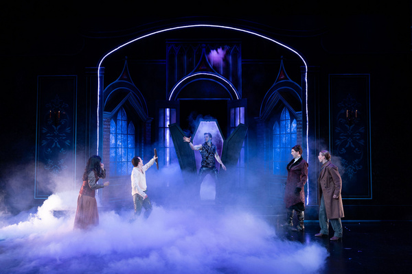 Photos: DRACULA: A COMEDY OF TERRORS at Ensemble Theatre Company  Image