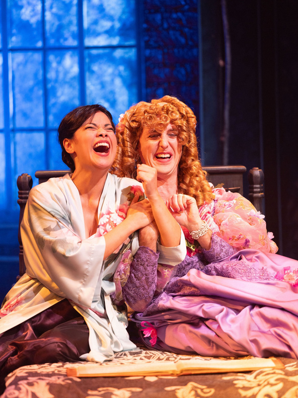 Photos: DRACULA: A COMEDY OF TERRORS at Ensemble Theatre Company  Image